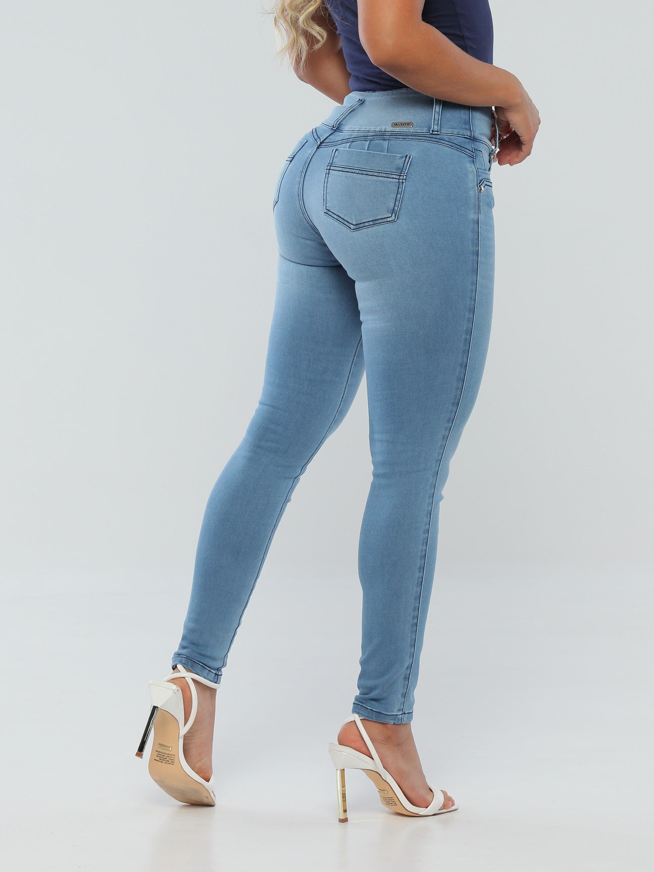 Valeria Butt Lift Jeans 15557