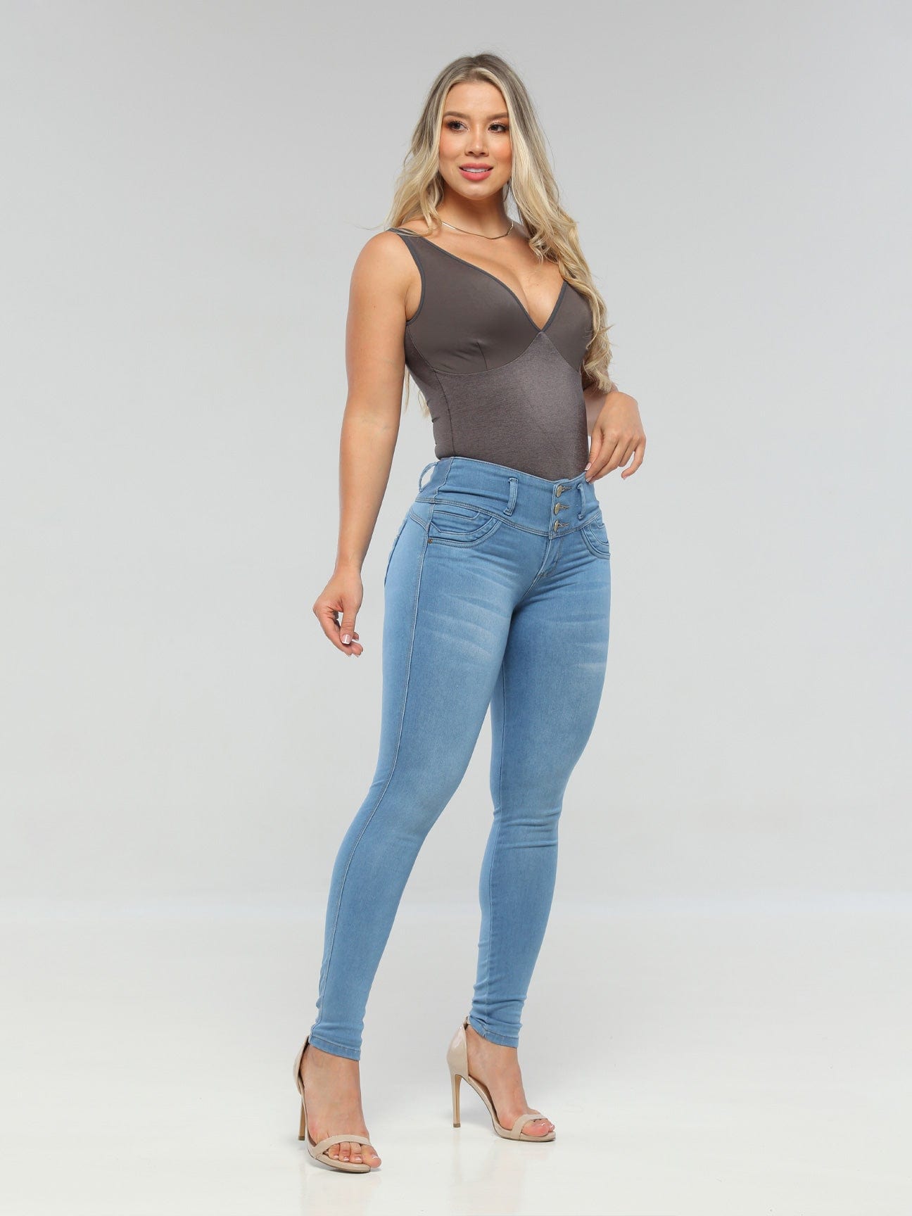 Della Butt Lift Jeans CB1070