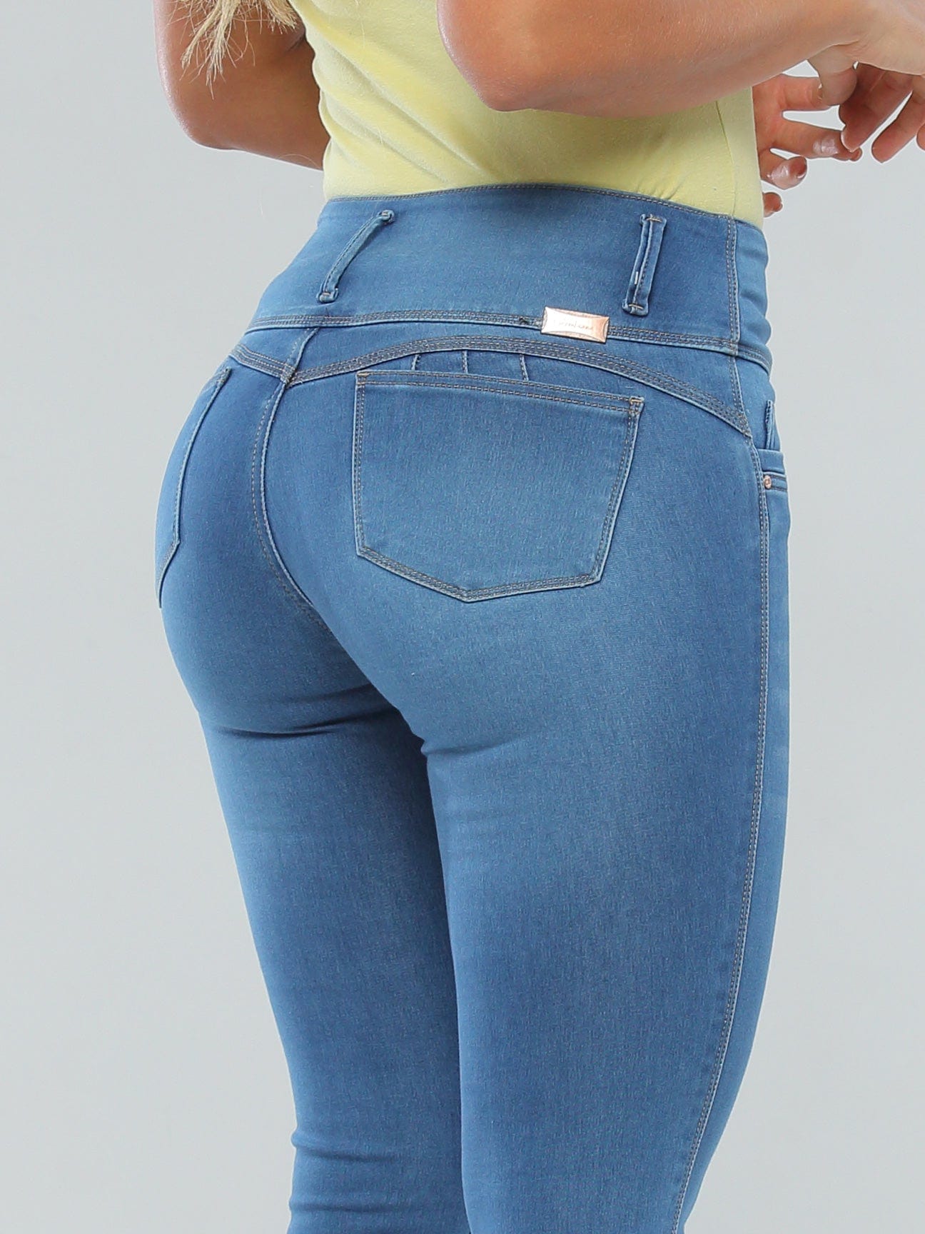 Adele Butt Lift Jeans CB4003