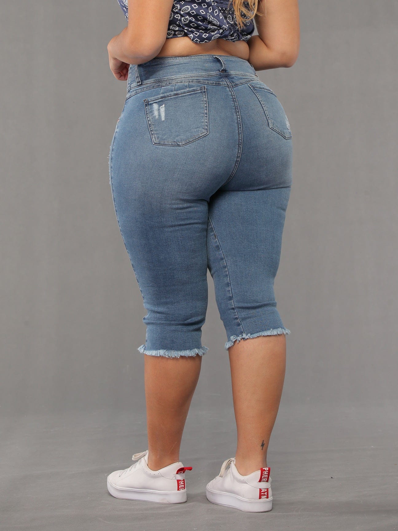 Elaine Butt Lift Jean Capri 14189